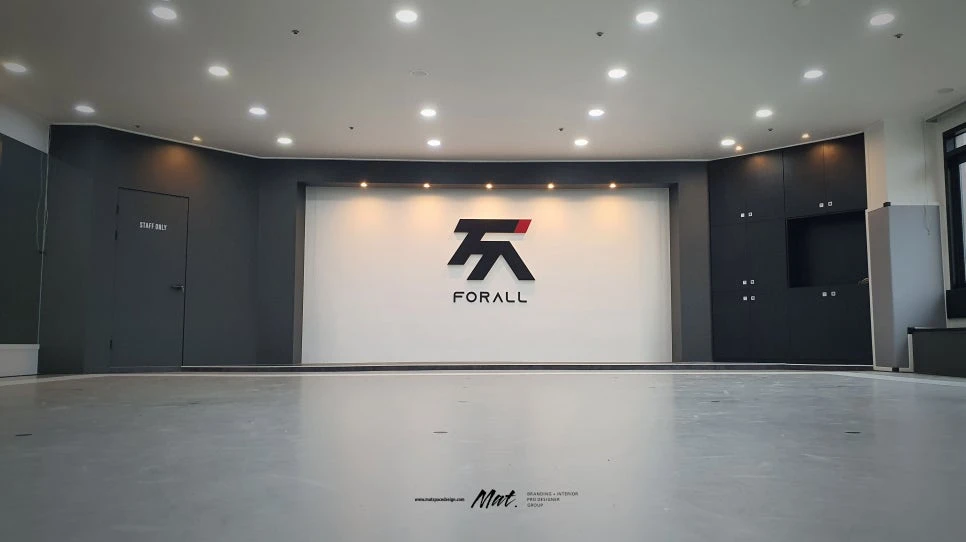 FORALL BI를 중심으로 완성한 파주 포올 태권도장 전면