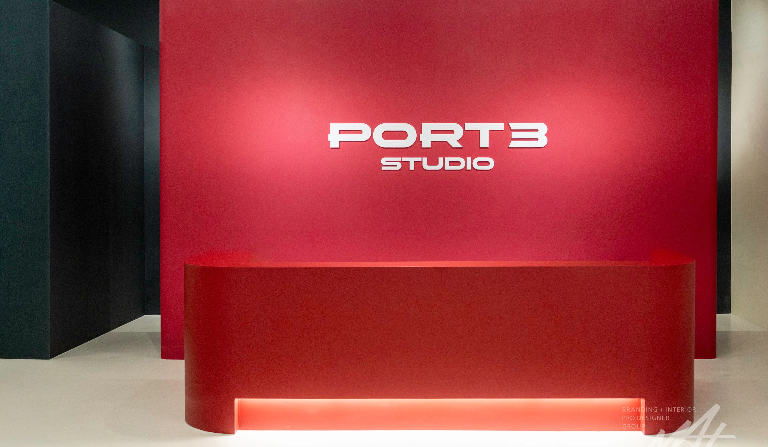 세종 PORT3 크로스핏 박스 — 리셉션의 브랜드 적용