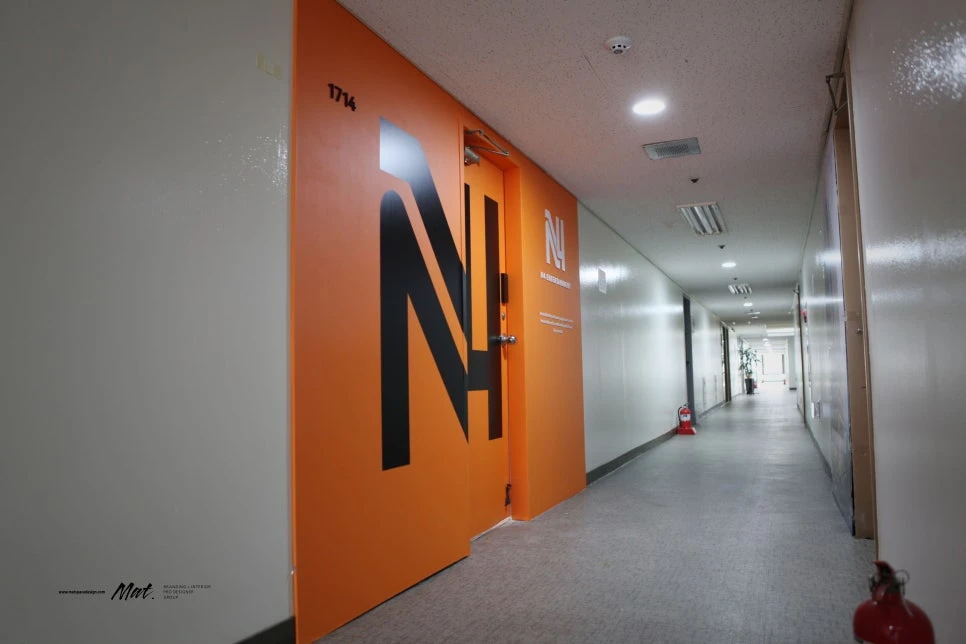 역삼동 N4 엔터테인먼트 사무실의 오렌지 포인트 입구